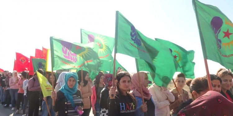 Ciwanên Şoreşger bi meşekê şehîd Serxwebûn bibîr anîn