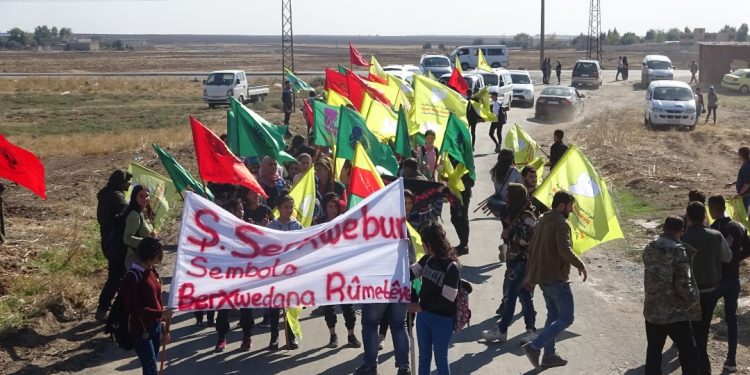 Ciwanên Şoreşger bi meşekê şehîd Serxwebûn bibîr anîn