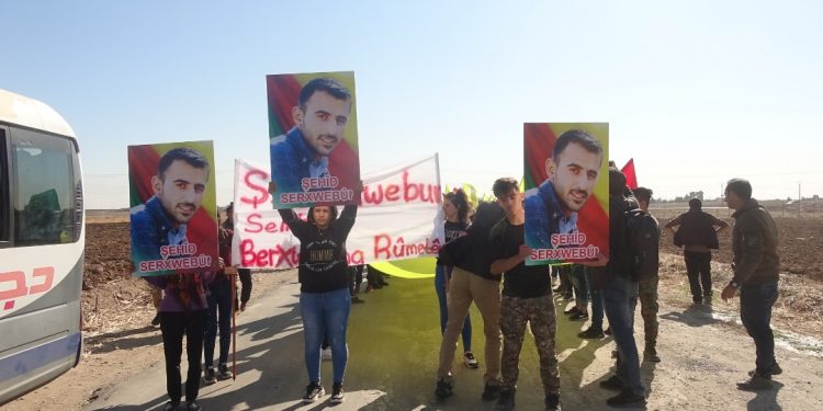 Ciwanên Şoreşger bi meşekê şehîd Serxwebûn bibîr anîn