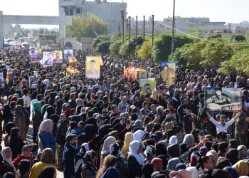 8 şervanên QSD’ê ku di Cenga Rojava de şehîd bûbûn, li Qamişlo oxir kirin