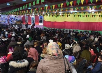 Bi hezaran şêniyên Helebê salvegera damezrandina PKK`ê pîroz kirin