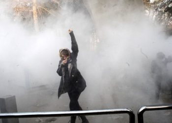 YJCR’ê: Jinên ciwan divê dijî şîdetê, berê xwe bidin nava refên azadiyê