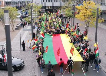 Ciwanên Kolnê êrîşên dewleta tirk a dagirker şermezar kirin