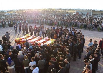 Li Dêrikê 5 şehîdên Berxwedana Cenga Rojava hatin veşartin