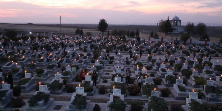 “Serhildana Jinên Ciwan Sembola Berxwedana Rûmetê ye”