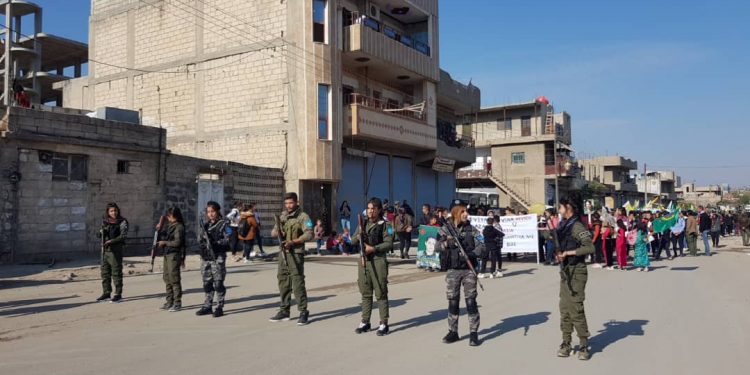 Li Bakurê Sûriyê û Rojavayê Kurdistanê çalakiyên Roja Têkoşîna li dijî Tundiya li ser jinan!