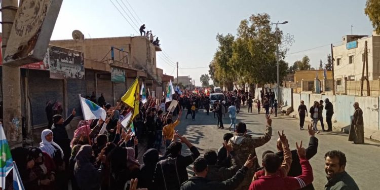 Li Eyn Îsayê gel li dijî dagirkeriyê derketin kolanan