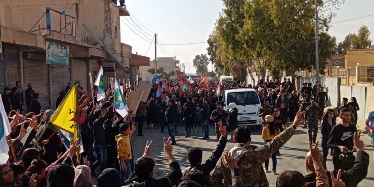 Li Eyn Îsayê gel li dijî dagirkeriyê derketin kolanan