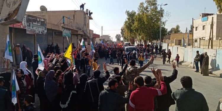 Li Eyn Îsayê gel li dijî dagirkeriyê derketin kolanan