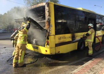 Înîsyatîfa Zarokên Agir li dijî dagirkeriyê li Bursayê çalakî kir