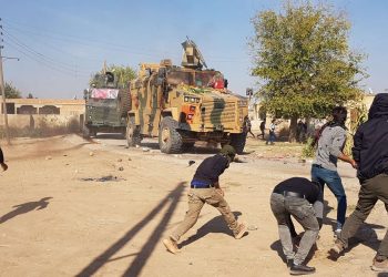 Di roja 35’an de: Topbaran berdewam bûn, dewriyeya dagirkeran gelê Kobanê kirin hedef