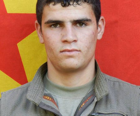 Cenazeyê gerîlyê HPG’ê Mezlûm Dûman li Nisêbînê veşartin