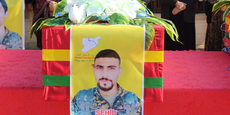 Li Dêrikê 4 şehîdên Berxwedana Cenga Rojava hatin oxir kirin