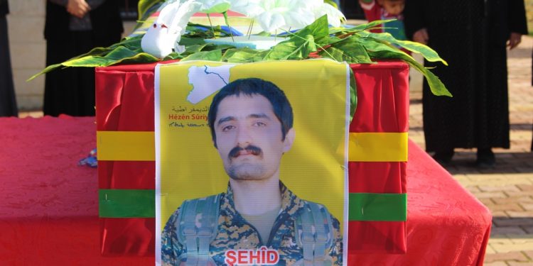 Li Dêrikê 4 şehîdên Berxwedana Cenga Rojava hatin oxir kirin