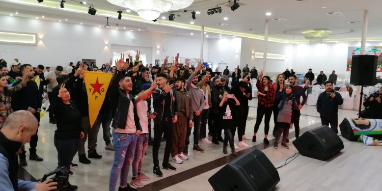 Li Kolnê ji bo ciwanan konser: Em nahêlin Rojava bê dagir kirin