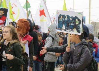 ​​​​​​​Li Bakur û Rojhilatê Sûriyê meşên şermezarkirina komkujiya Til Rifatê