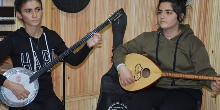 TAYBET – ‘Huner lêgerîna heqîqetê ye’