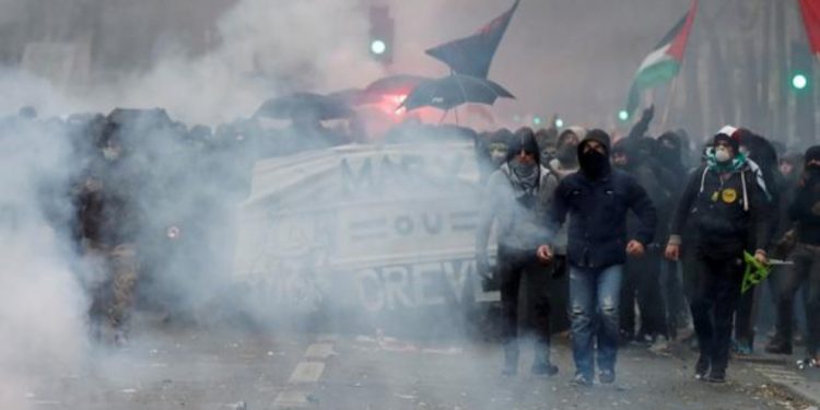 Li Fransayê 1.5 milyon mirov daketin qadan