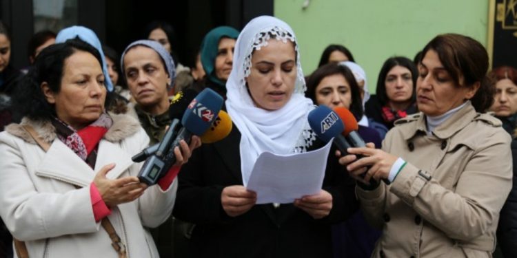 Meclîsa Jinan a HDP: Di nava 11 mehan de 305 jin hate qetilkirin