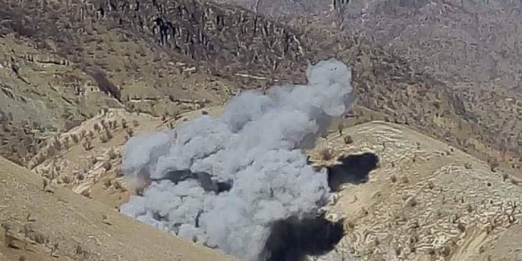 Balafirên şer ên dagirkeriya dewleta Tirk gundên Qendîlê bombebaran dikin