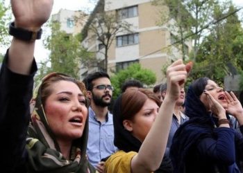 Li Rojhilatê Kurdistanê beriya bîranînan înternet hate qutkirin