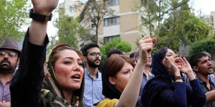 Li Rojhilatê Kurdistanê beriya bîranînan înternet hate qutkirin