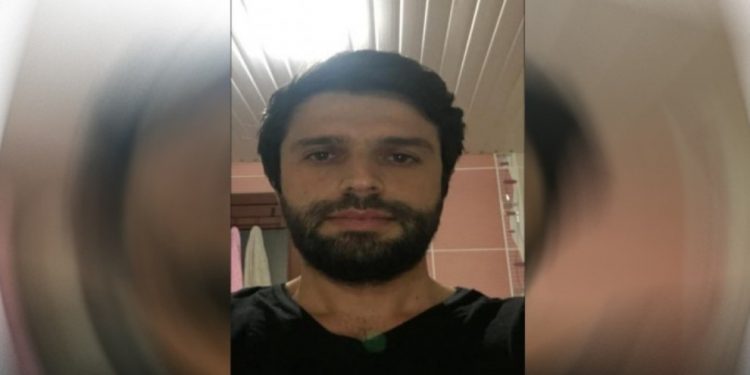 Cîhan Can ku dibin wesayita polîsên tirk ên dagirker de ma jiyan xwe ji dest da