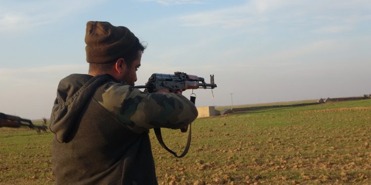 Ji Ciwanên Hesekê perwerdeya Xweparastinê