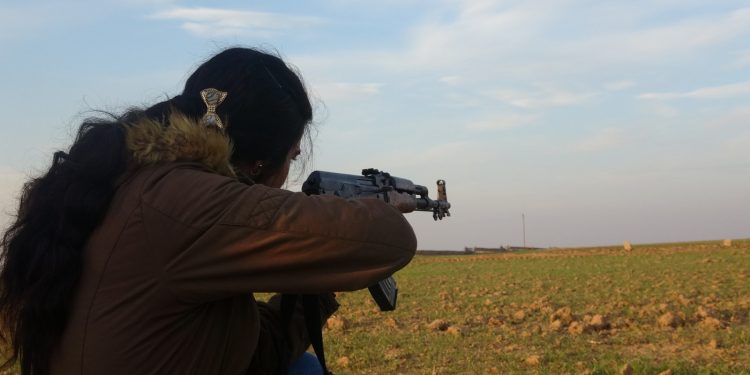 Ji Ciwanên Hesekê perwerdeya Xweparastinê