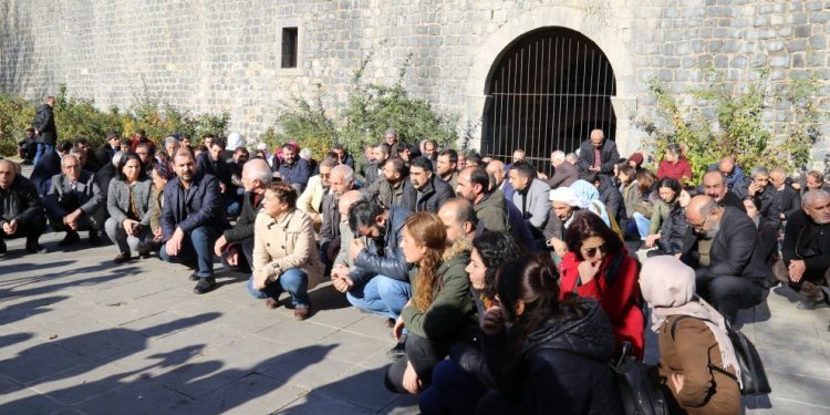 Li Sûrê desteserkirina qeyûman hate protestokirin