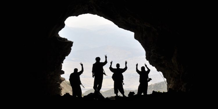 Ji Pênûsa Gerîla:  Hûn PKK’ê nas dikin?