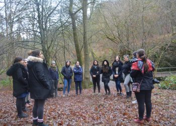 Moralekî mezin di kampa jinên ciwan de