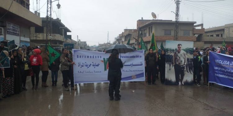 Li Bakur û Rojhilatê Sûriyê xwepêşandanên piştevaniya YPJ’ê