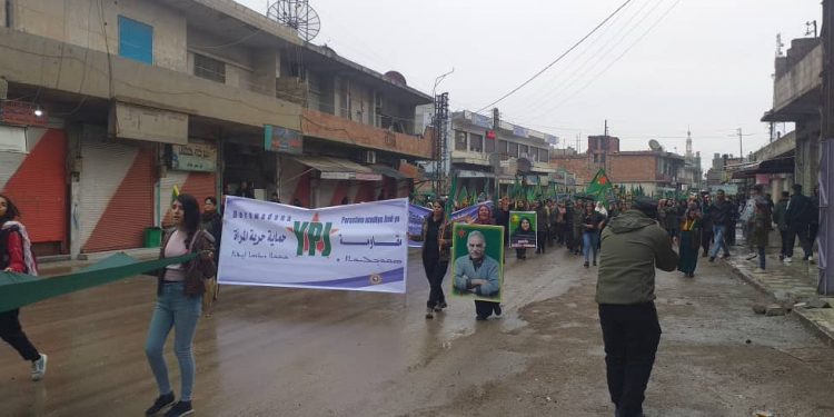 Li Bakur û Rojhilatê Sûriyê xwepêşandanên piştevaniya YPJ’ê