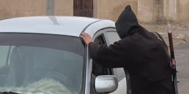 Ciwanên Şoreşger li Eyn Îsa di çeperên berxwedanê de cih digrin