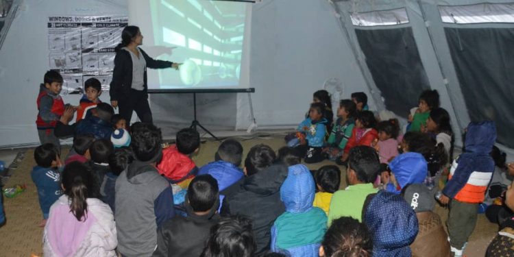 Ciwanan serdana Kampa Newroz kirin