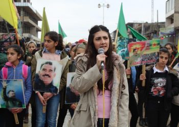 Jinên Ciwan ên Girkê Legê tecrîda li ser Rêberê Gelan Abdullah Ocalan şermezarkirin