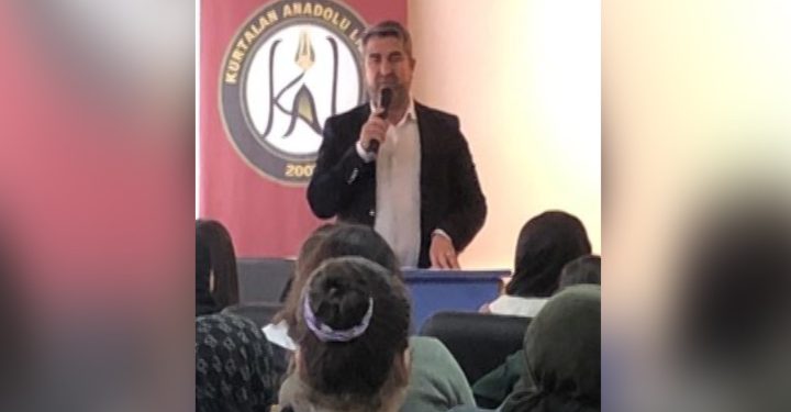 TAYBET – Di navenda bişaftinê de îcar jî xwendekarên jin hedef hatin girtin