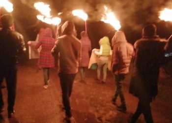 Ciwanên Ranya li dijî tecrîdê meşiyan