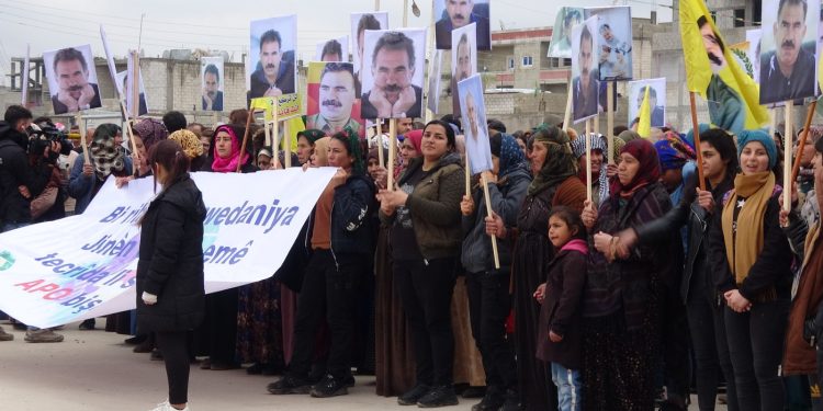 Bi pêşengtiya Jinên Ciwan li Kobanê tecrîd hate şermezar kirin