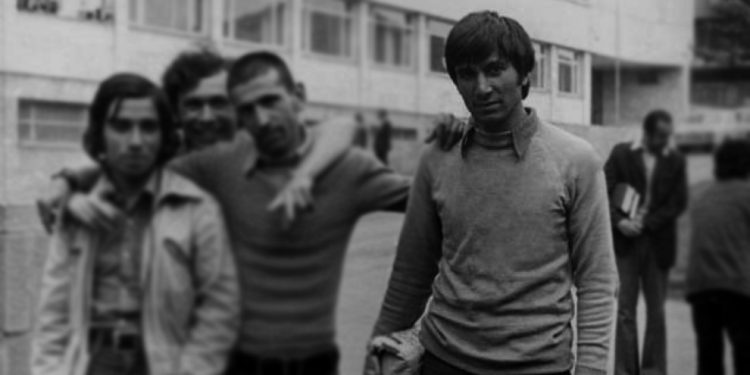 Şoreşgerek Enternasyonalîst; Hakî Karer