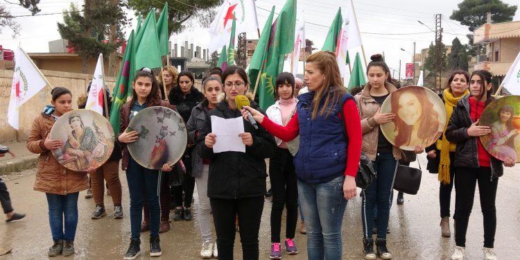 Yekîtiya Jinên Ciwan li dijî tecrîdê banga bilindkirina têkoşînê kirin