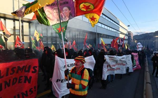 Li Bernê WEF û êrîşa Şengalê hate protestokirin