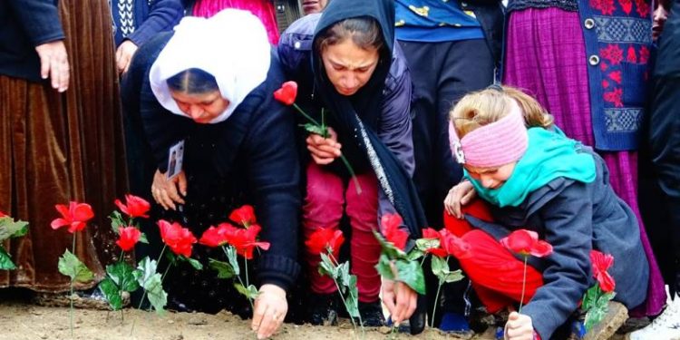 Li Şengalê li dijî êrîşên dewleta tirk a dagirker bi hezaran kes meşiyan