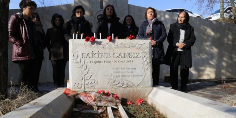 Şehîdên Parîsê li Dersim,Mêrsîn û Mereşê hatin bibîranîn