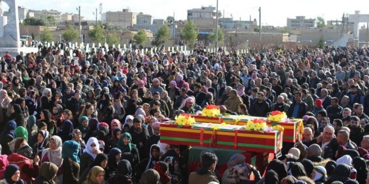 Cenazeyê şehîd Ebas û Ridwan bi merasîmekê spartin axê