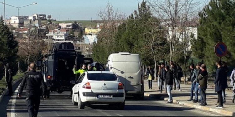 Mûstafayê ku wesayîta zirxî ya bankayê lê qelibî jiyana xwe ji dest da