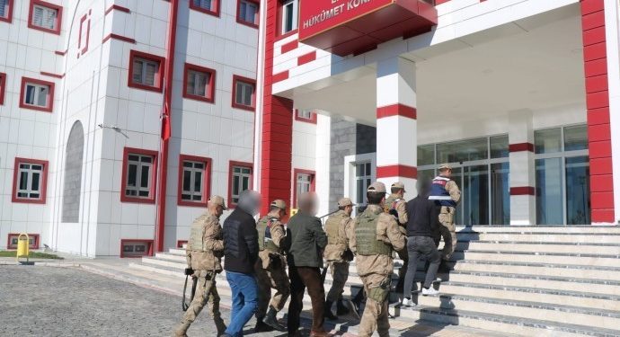 Li Amedê 8 kes hatin girtin