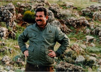 Parêzerên Rêberê Gelan Abdullah Ocalan ji bo hevdîtinê serî li rayedaran dan