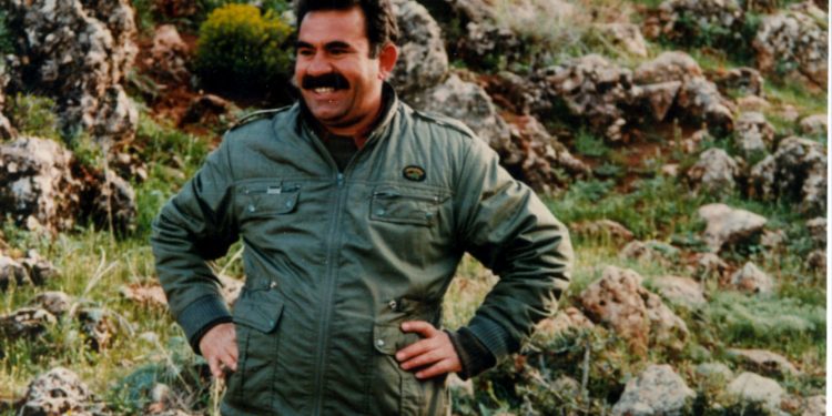 Parêzerên Rêberê Gelan Abdullah Ocalan ji bo hevdîtinê serî li rayedaran dan